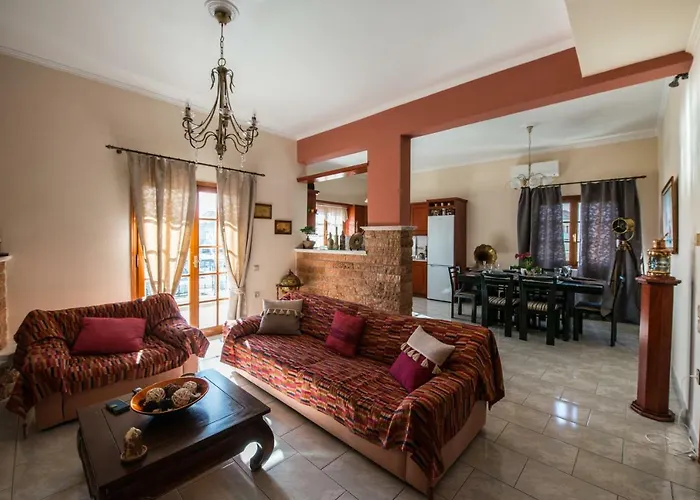 Τhe Roses House