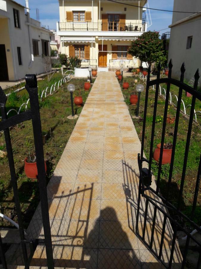 Apartment τhe Roses House