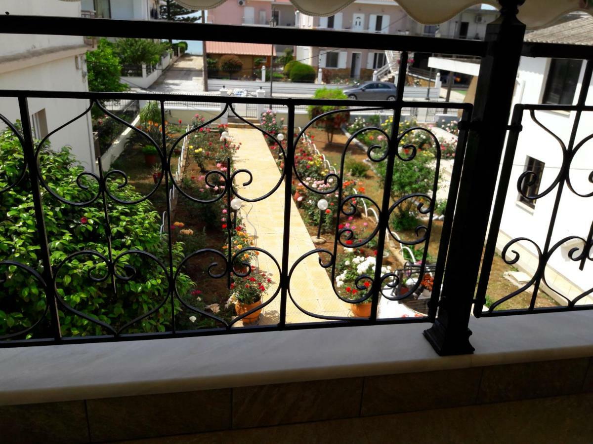 τhe Roses House Apartment